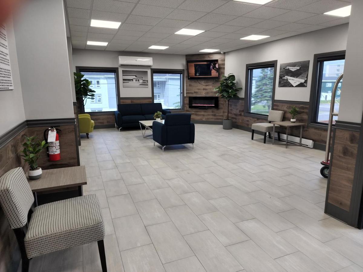 Razoolies Inn スティーブンビル エクステリア 写真